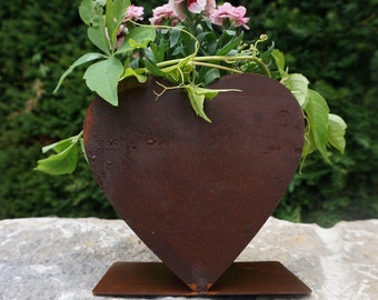 Small patina heart for filling