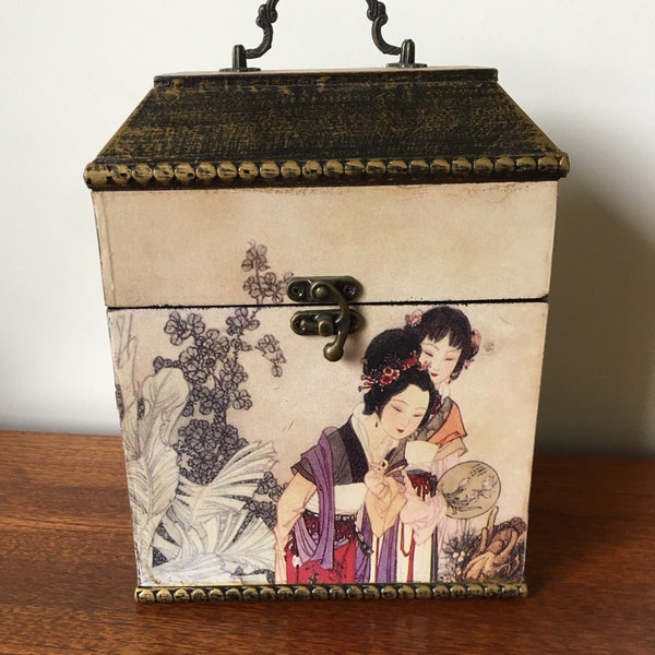 Oriental Geisha girl vintage inspired hinged lid box with handle