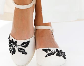 Ivory Lace Espadrille Wedding Sandal: Elegant Beach Bridal Wedge