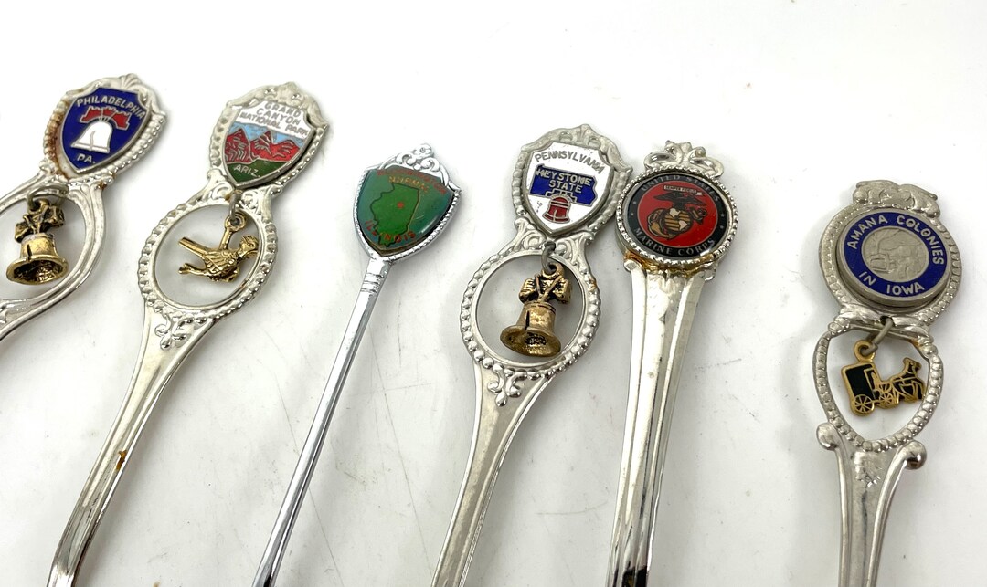 Vintage Set of 7 Misc. Souvenir Collector Spoons Measuring