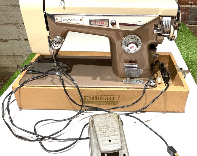 Vintage Emdeko Zig Zag JA21 Sewing Machine Made in Japan Please See