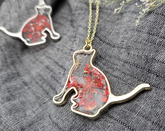 Cute Cat Necklace, Real Pressed Flowers, Resin Jewelry, Cat lover, Birthday Gift For Her, Unique Gift for Girl, Cat Keepsake, Summer Jewelry