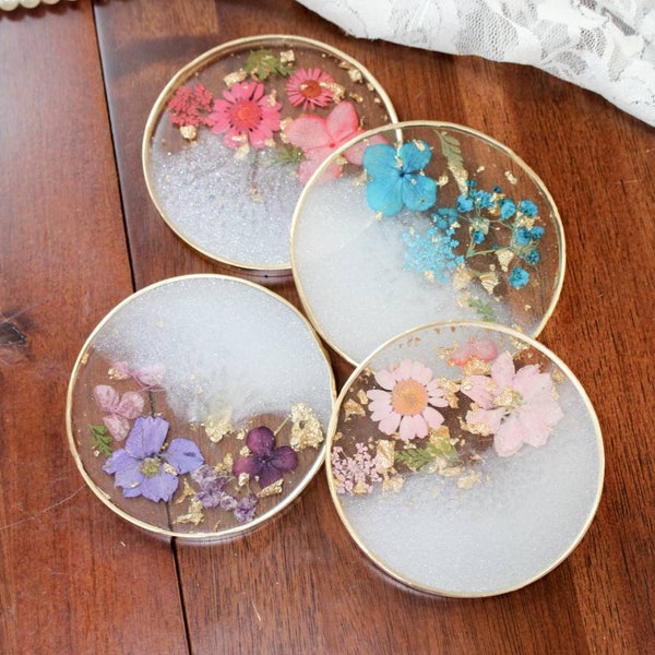 Floral Resin Coasters, Real Flower Decor, Unique Gifts for Her, Nature Home Decor, Wedding Gift for Bride, Nature Lover, Gift for Mom