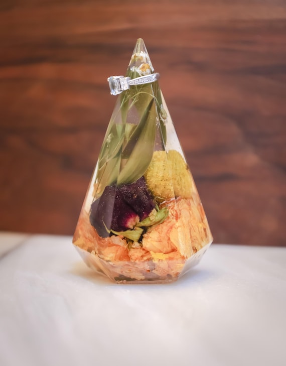 Wedding Bouquet Ring Holder Preserved Flower Ring Stand Bouquet Preservation Resin Ring Holder Flower Preservation Wedding Bouquet Keepsake