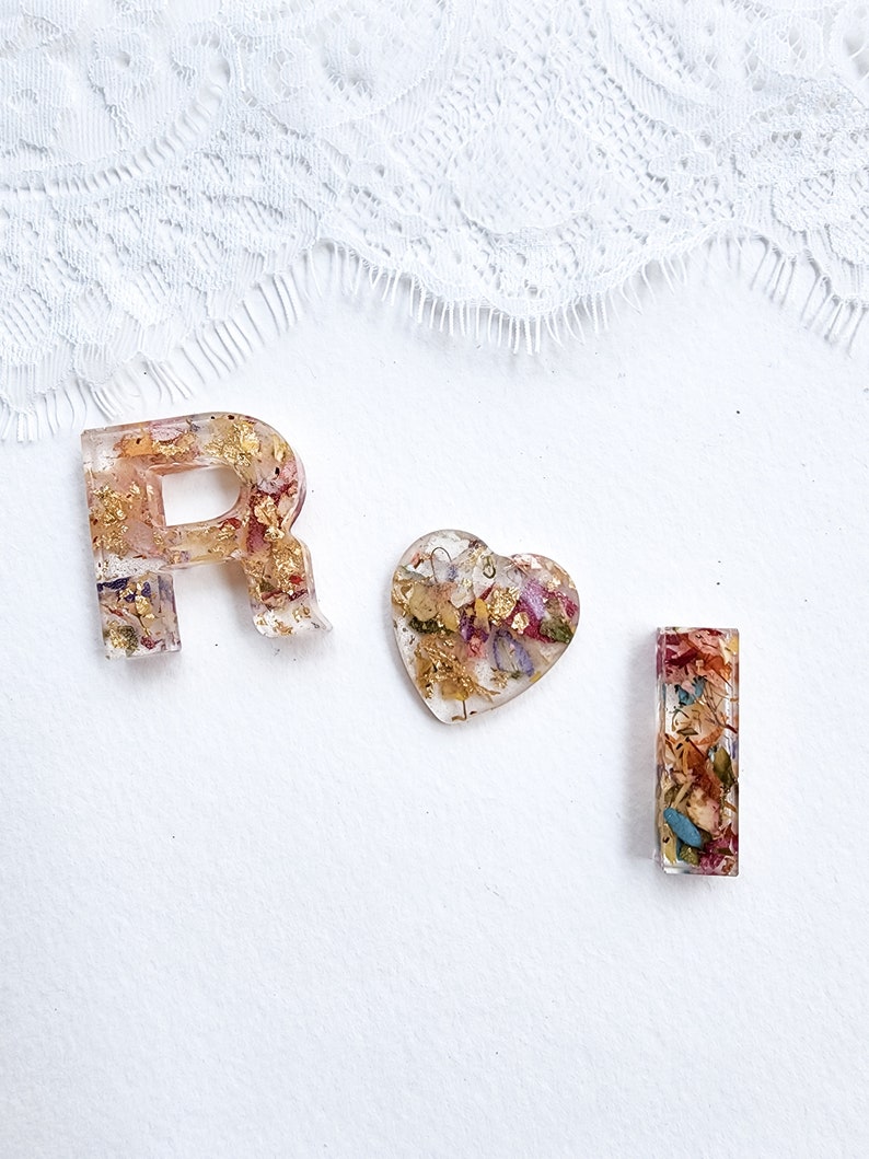 Pressed Flower Resin Letter, Custom Real Dried Flower Resin Letter Name ...