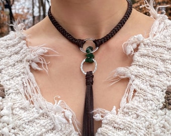 jade chip tassel necklace