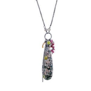 Patina 925 sterling silver moss agate pendent with labradorite, ruby, peridot, citrine.  Fine quality bead work layering pendent necklace