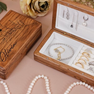 Custom Engraved Jewelry Box, Personalized Travel Case for Women, Bridesmaid Gift, Wooden Jewelry Organizer, Personalized Jewelry Box