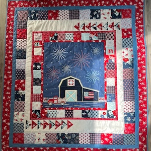 Fun 4th at the Barn Quilt