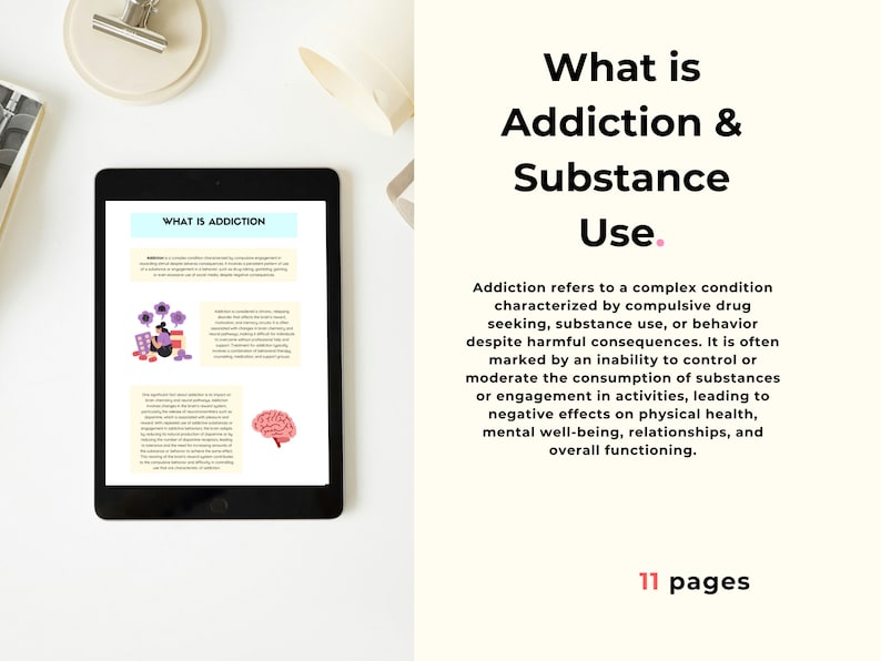 以下が含まれることがあります： What is Addictionというタイトルの教育用ドキュメントを表示するデジタルタブレット。テキスト、薬を持つ人物のグラフィック、脳のイラストが含まれています。このドキュメントは、依存症を有害な結果を伴う複雑な状態として説明しています。