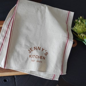 Personalized Embroidery Tea Towel, Kitchen Towel, Personalized Gift, Housewarming gift, Wedding favour, Kitchen decor, Anniversary present