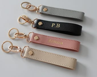 Personalized Leather Keychain, Custom Initial Keyring, Minimalist Bag Charm, Gift for Dad Boss Coworker Teacher