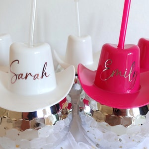 Tazza da palla da discoteca con cappello da cowboy con cannuccia trasparente, bicchiere per addio al nubilato, bomboniere nuziali, regali per la damigella d'onore, festa in discoteca, regalo personalizzato
