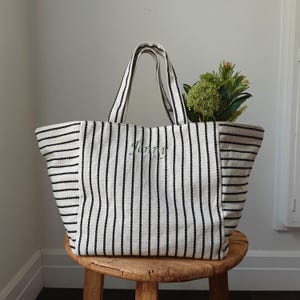 刺繍入りイニシャルトートバッグ、カスタムギフト、特大トートバッグ、大型ビーチバッグ、大型ショッピングバッグ、マーケットバッグ、ジムバッグ、パーソナライズバッグ
