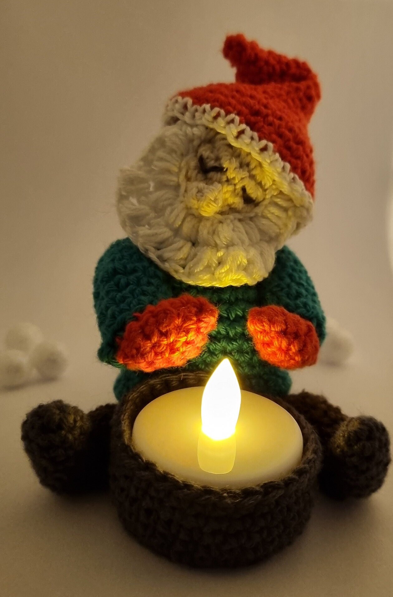 Crocheted Tealight Holder Santa