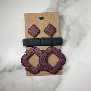 Garnet and Black Moroccans