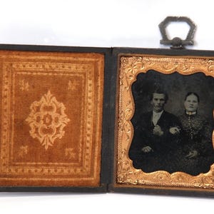 Vintage 1/6 Plate Tintype Photo of Handsome Couple – 1850s – Gold Accents – Excellent Condition