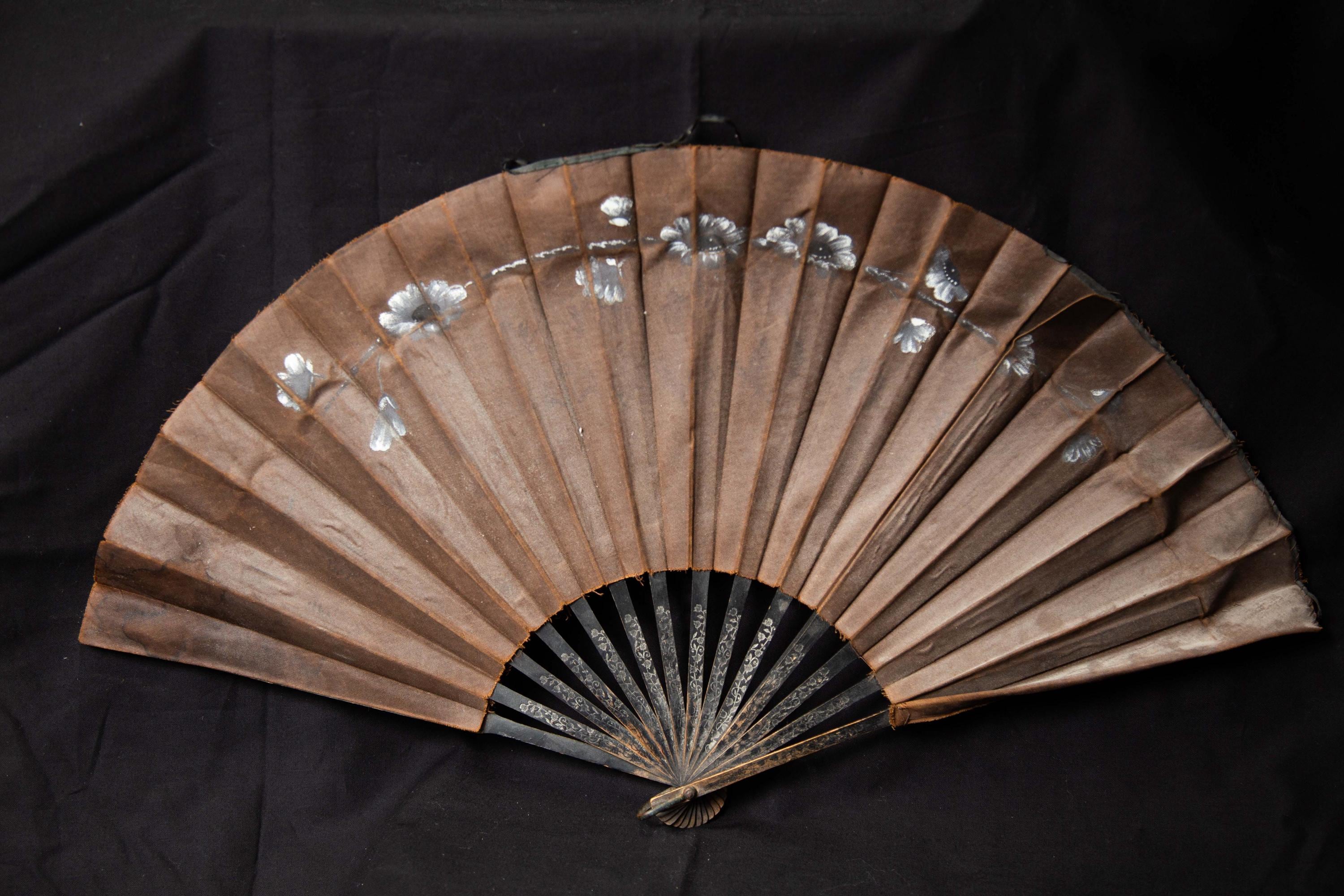 Rare Victorian Era Brown Fabric and wood Mourning Fan - Collectible & Decorative