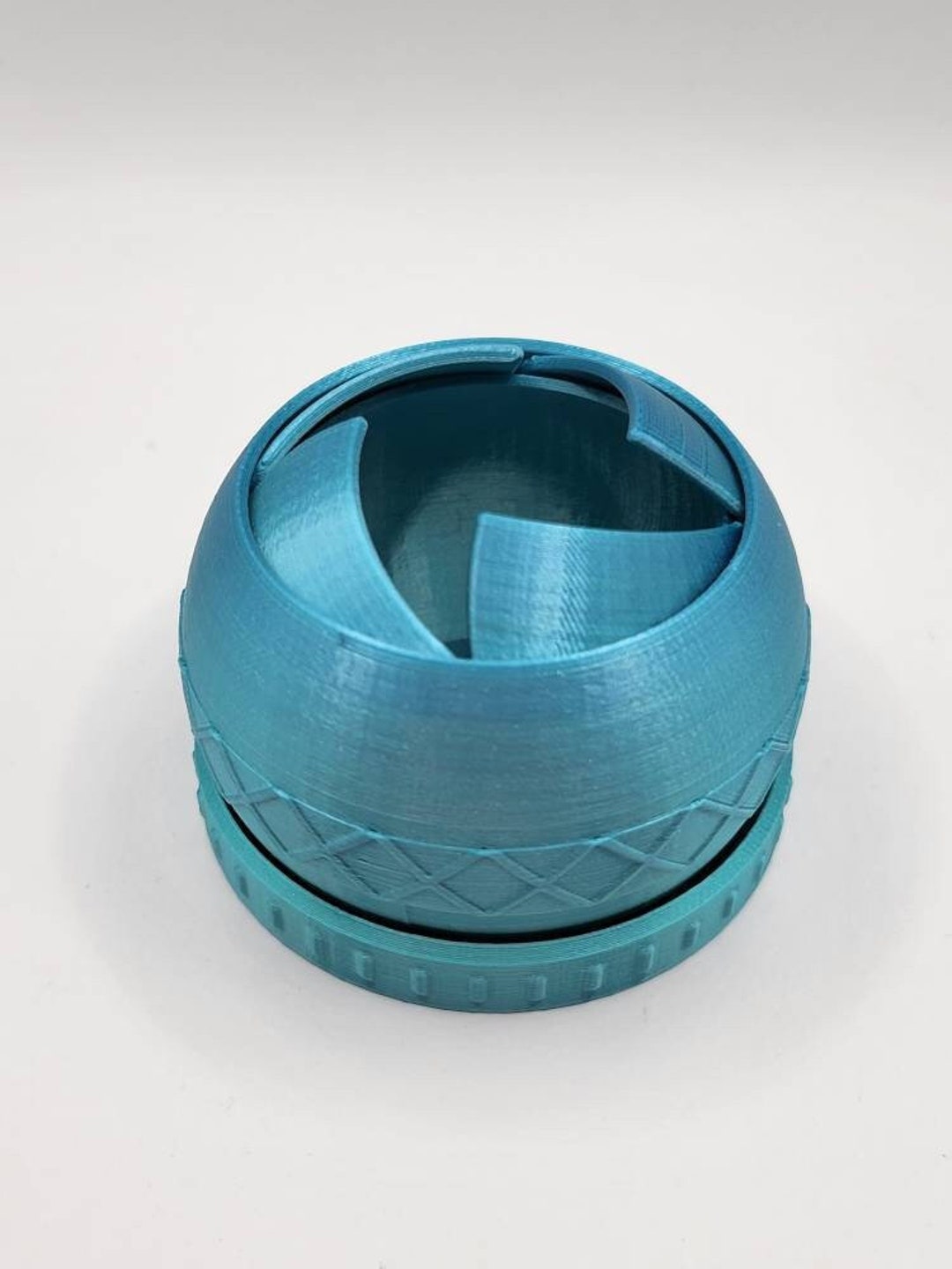 3D Printed Venus Box Iris Box Fidget Toy 3D Printed Toy Rotating Iris