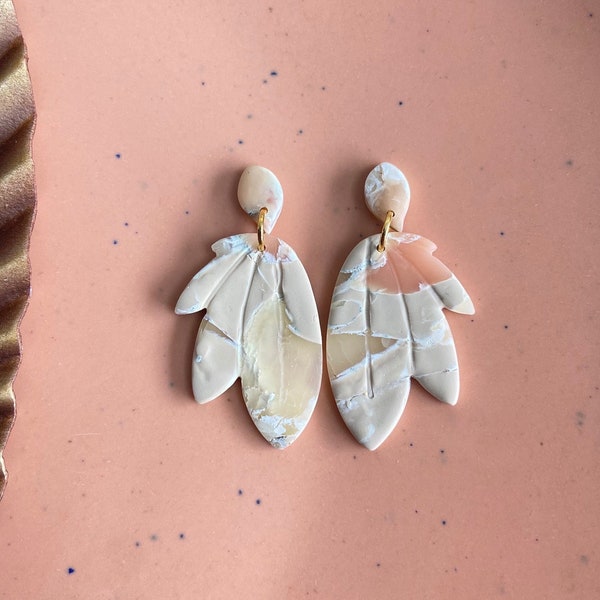 Boho Beige Dangle Earrings, Faux Stone Hypoallergenic, Beige Peach White Earrings, Neutral Color Flowers Polymer Clay Boho Jewelry Titanium