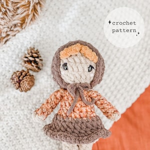 Gleichgesinnte Mini Cozy Doll | Gehäkelte Lovey Doll | Einfache Häkelanleitung | Cosy Girl Häkelanleitung | Autumn Doll Häkelanleitung