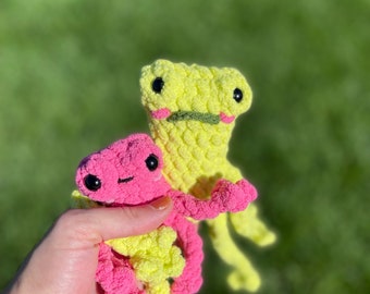 CUSTOM Leggy Froggy Pocket Plush | Crochet Frog | Custom Frog Plush Toy | Stocking Stuffer | Kawaii Frog Plush