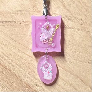 3D-miniatyrramad hartshänge med halsband, påseberlock, rosa muffin