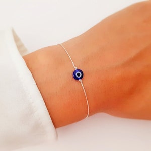 Silver String Evil Eye Bracelet - Elegant Protection Woman Bracelet - Dainty Greek Jewelry - Nazar Boncuk Amulet - Tiny Adjustable Unisex
