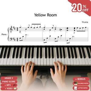 Op de afbeelding: Een pianoscore voor "Yellow Room" van Yiruma, met de tekst "Piano" en "Grade V Piano Score". De afbeelding toont een pianoklavier met handen die de toetsen bespelen. Inclusief bonusfuncties zoals gekleurde en letter notities.