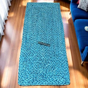 Handmade Sky Blue Chindi Cotton Rug: Bohemian Decor