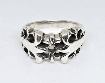 Hand Carved Sterling Silver Knights Ring: Medieval Wedding Band