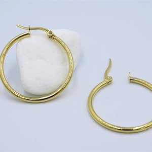 Round Plain Hoop Earrings, Gold Filled 18K minimalist earrings, Ear Golden Jewelry,  25mm size Hoop Earrings, Thickness 2mm, Wedding gift