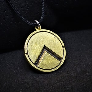 Spartan Shield Λ symbol Ancient Greek necklace, Lacedaemon ancient warrior shield necklace, Leonidas king, Thermopylae 300 spartans jewelry