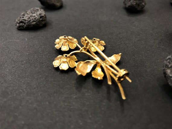 Real cheap gold brooch