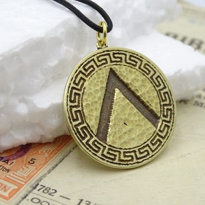 Spartan Hammered Pendant, Bronze Spartan Shield Pendant, Ancient Greek Jewelry, Big Greek Sparta Pendant, Spartan Necklace, Mens art Pendant