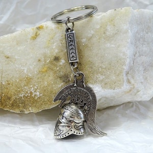 Porte-clés casque de la déesse Athéna et serpent, sans nickel, porte-clés grec, porte-clés fièrement en métal, copie du musée, casque grec sculpté à la main