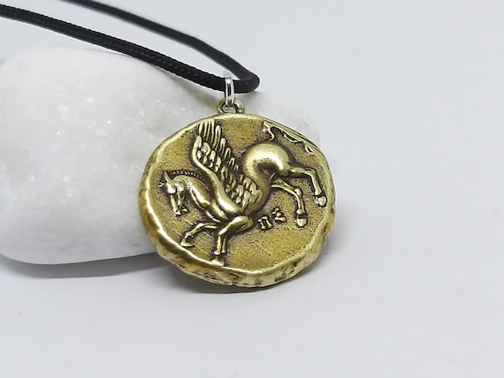 Pegasus Coin Bronze Pendant, Goddess Athena Necklace, Athena Antique Coin Pendant, Vintage Greek Pendant, Pendentif pièce de monnaie Pegasus