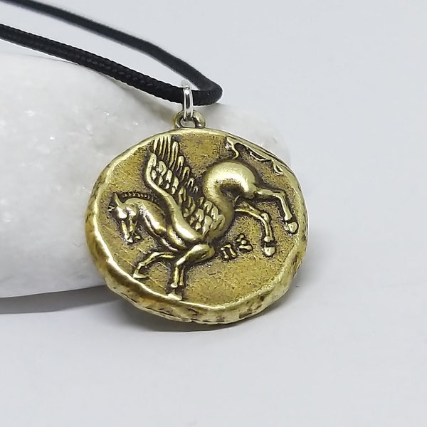Pegasus Coin Bronze Pendant, Goddess Athena Necklace, Athena Antique Coin Pendant, Vintage Greek Pendant, Pendentif pièce de monnaie Pegasus