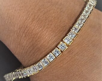 エメラルド テニスブレスレット、人工ダイヤモンド、イエローゴールド