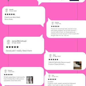 Puede incluir: Un collage de rese&ntilde;as de clientes para zapatillas personalizadas. Las rese&ntilde;as son positivas y destacan la calidad, la rapidez de entrega y la atenci&oacute;n al cliente. Las rese&ntilde;as incluyen texto y valoraciones de estrellas. La imagen tambi&eacute;n incluye una foto de las zapatillas.