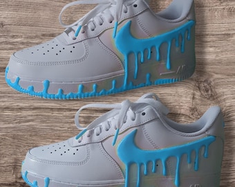 Zapatillas Air Force 1 rosas y negras con efecto salpicado, pintadas a mano. Zapatillas Air Force 1 rosas y negras. Zapatillas personalizadas pintadas a mano. Regalos de cumpleaños.