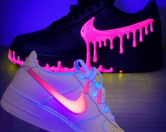 Custom Black Drips Air Force 1 Hand Painted Pink Splash Shoes Pink And Black AF1 Sneakers Hand Painted Custom Shoes Sneakers Birthday Gifts