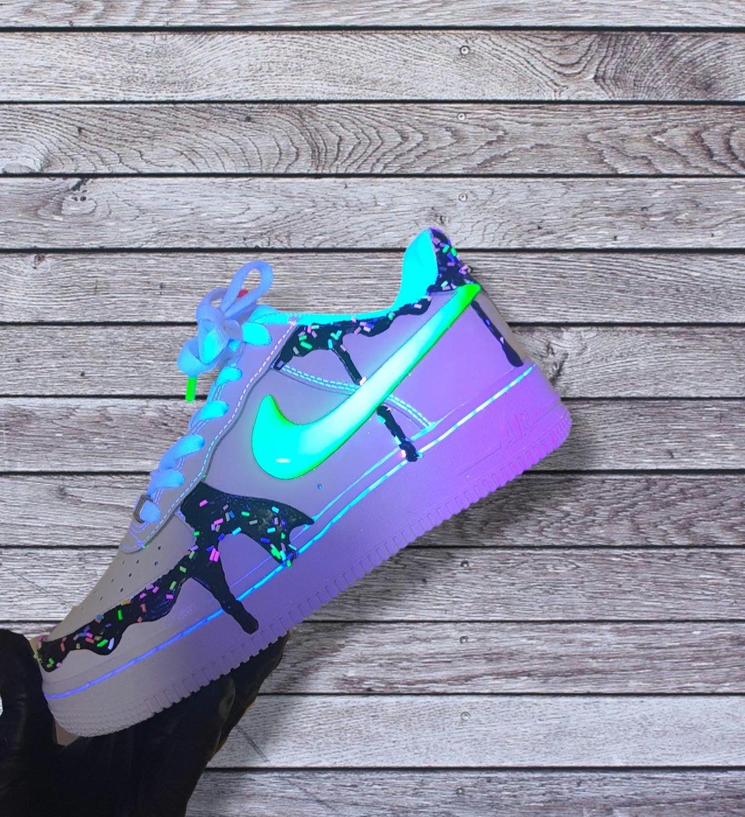 nike air que brillan en la oscuridad