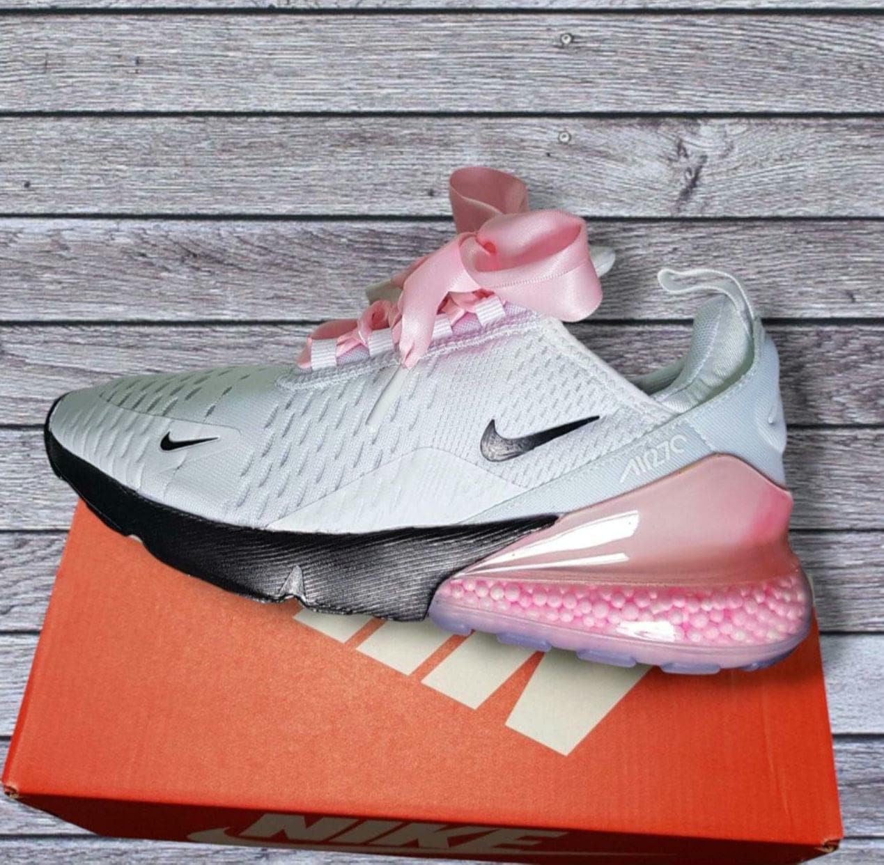 women's air max 270 rainbow