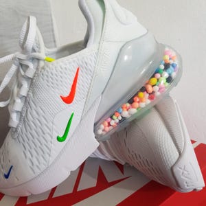 Zapatillas Nike Air Max 270 blancas personalizadas para mujer con cristales Swarovski auténticos y transparentes. imagen 7