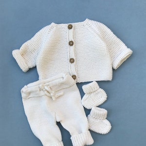 Organic Cotton Knitted Baby Set: Newborn Coming Home Outfit