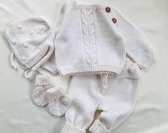 Newborn baby knit outfit Set of 4 Baby coming home outfit Knitted newborn clothes Organic cotton