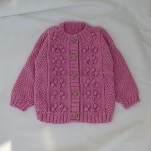 女の子用カーディガン 手編みケーブルニットカーディガンセーター 春の女の子の服装