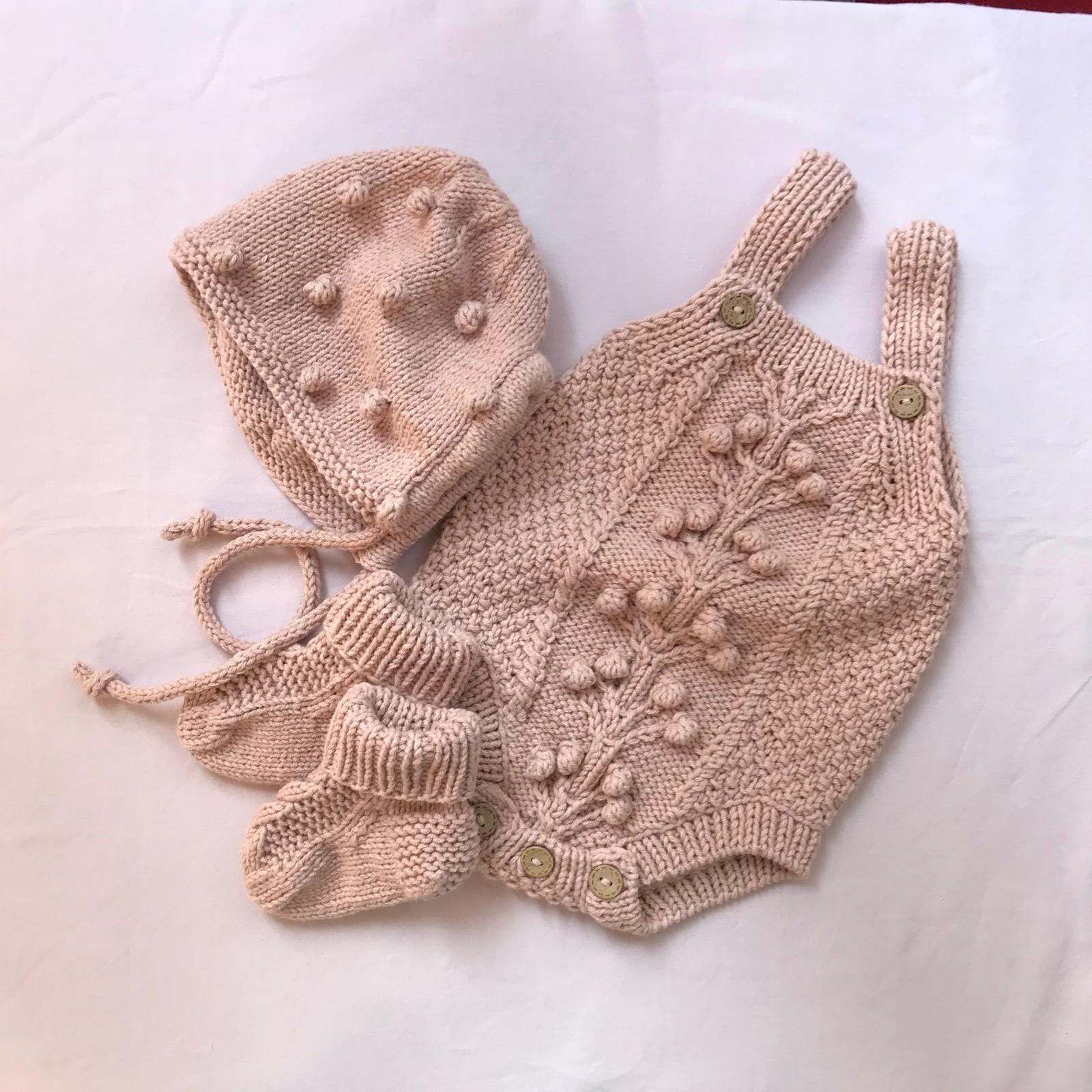 Baby Girl Romper sitter photo session / Romper, Bonnet And Socks
