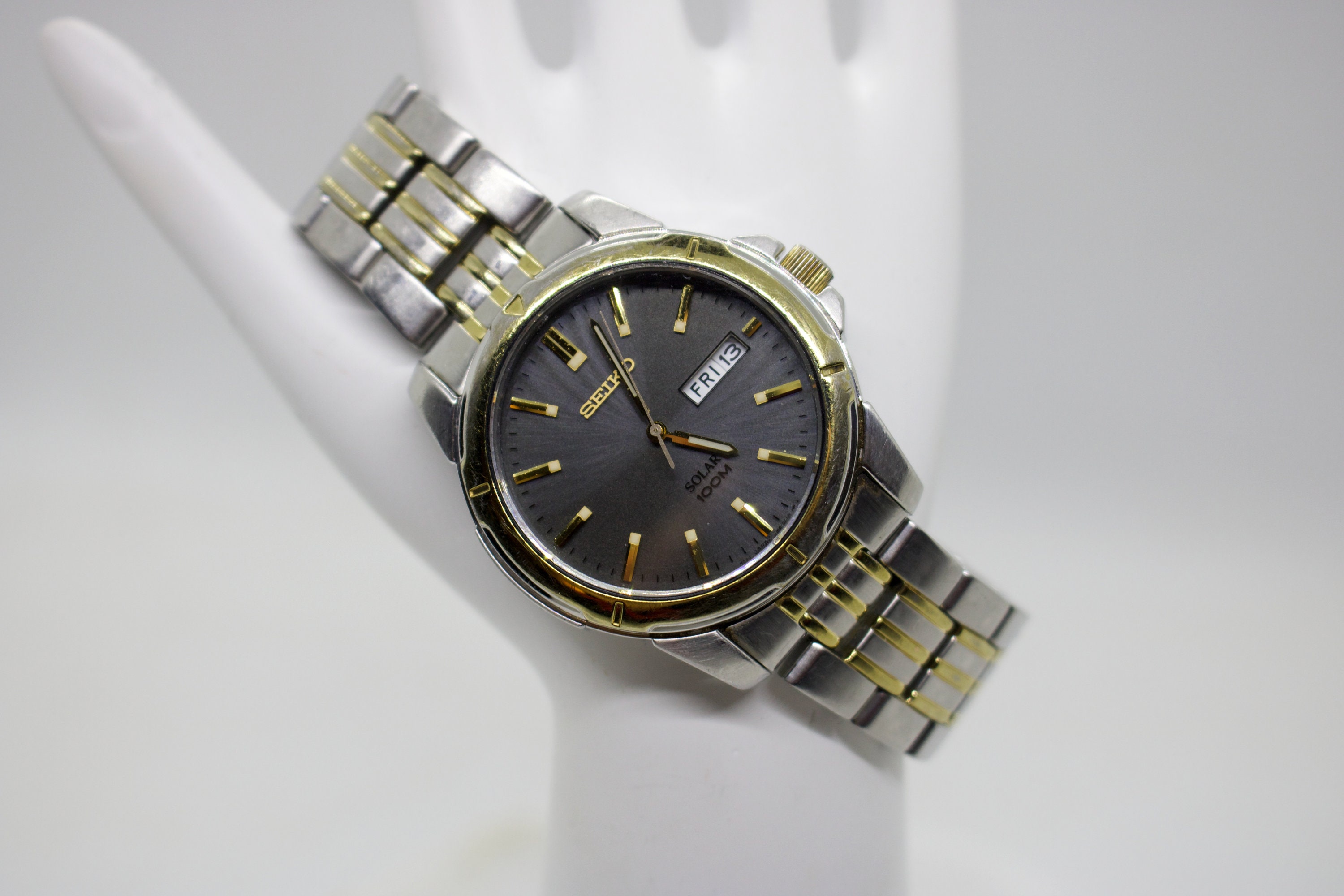 Mens Seiko Solar 100m Watch Silver and Gold w gray face. - ayanawebzine.com